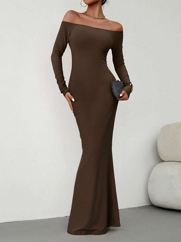 Solides, schulterfreies, langärmliges, figurbetontes Maxikleid-2